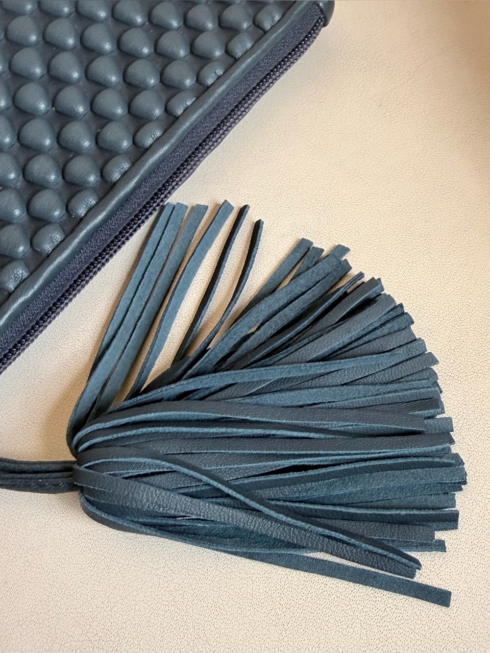 TISSA FONTANEDA Pochette in Steel Grey Nacré. Large. Like New! RT $ 402. - Picture 2 of 8